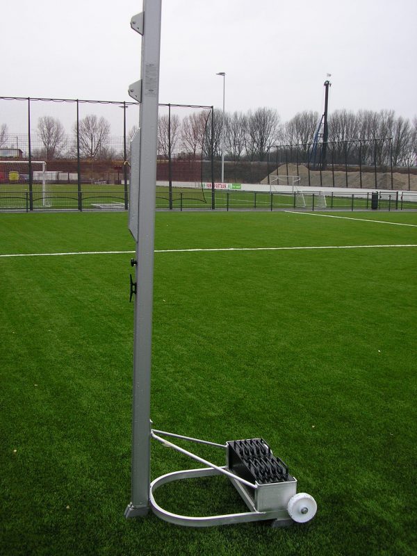 Multifunctionele vrijstaande palen t.b.v. tennis, volleybalpalen en badminton